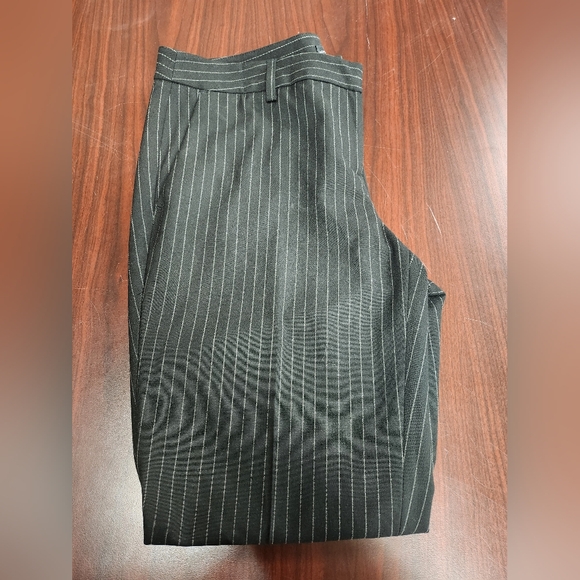 Adrienne Vittadini - Black Pinstripe Dress Pants - Size 6 - Picture 1 of 5